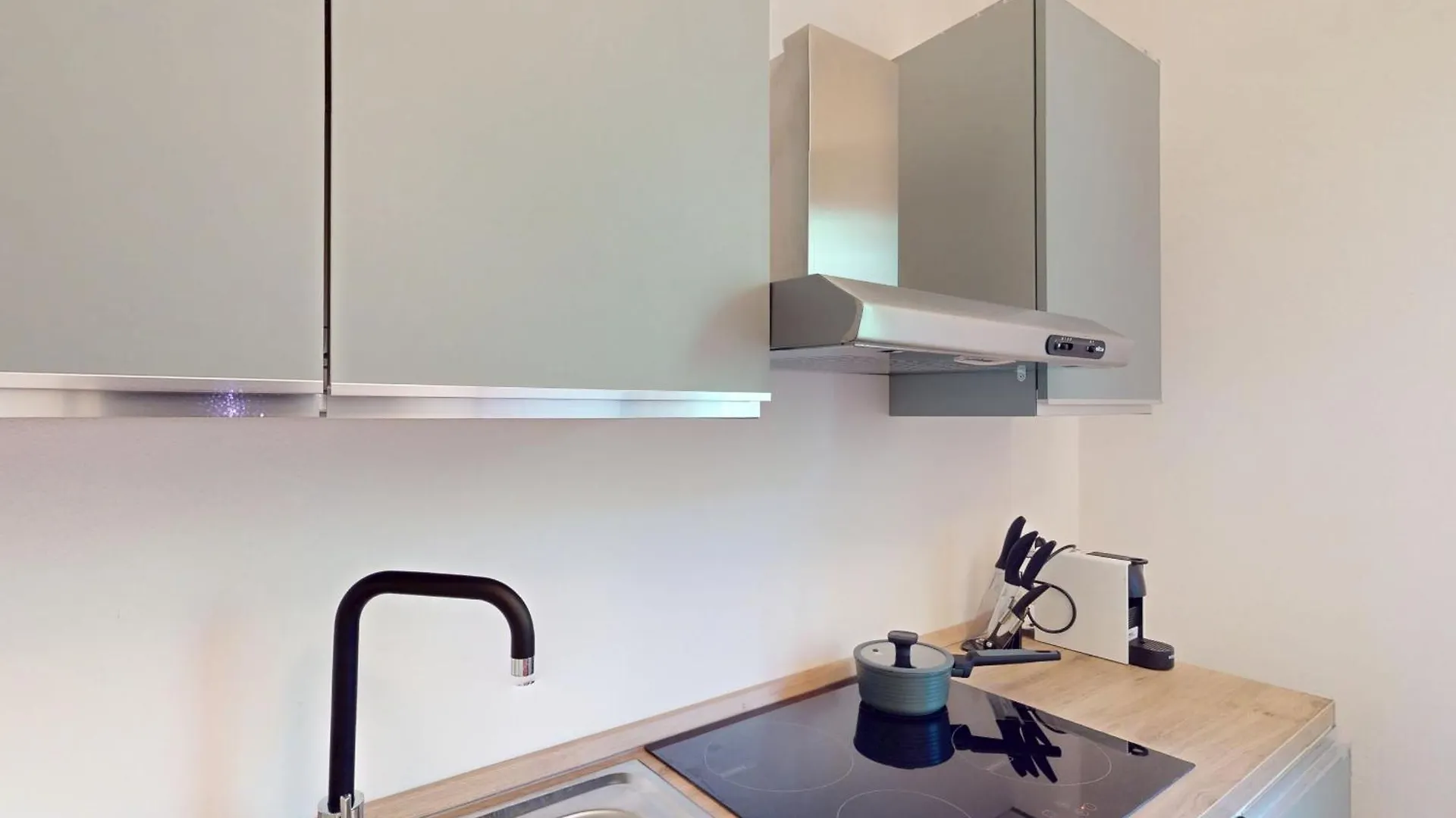 Villa 7 Bello By Bookinggardalake 라파