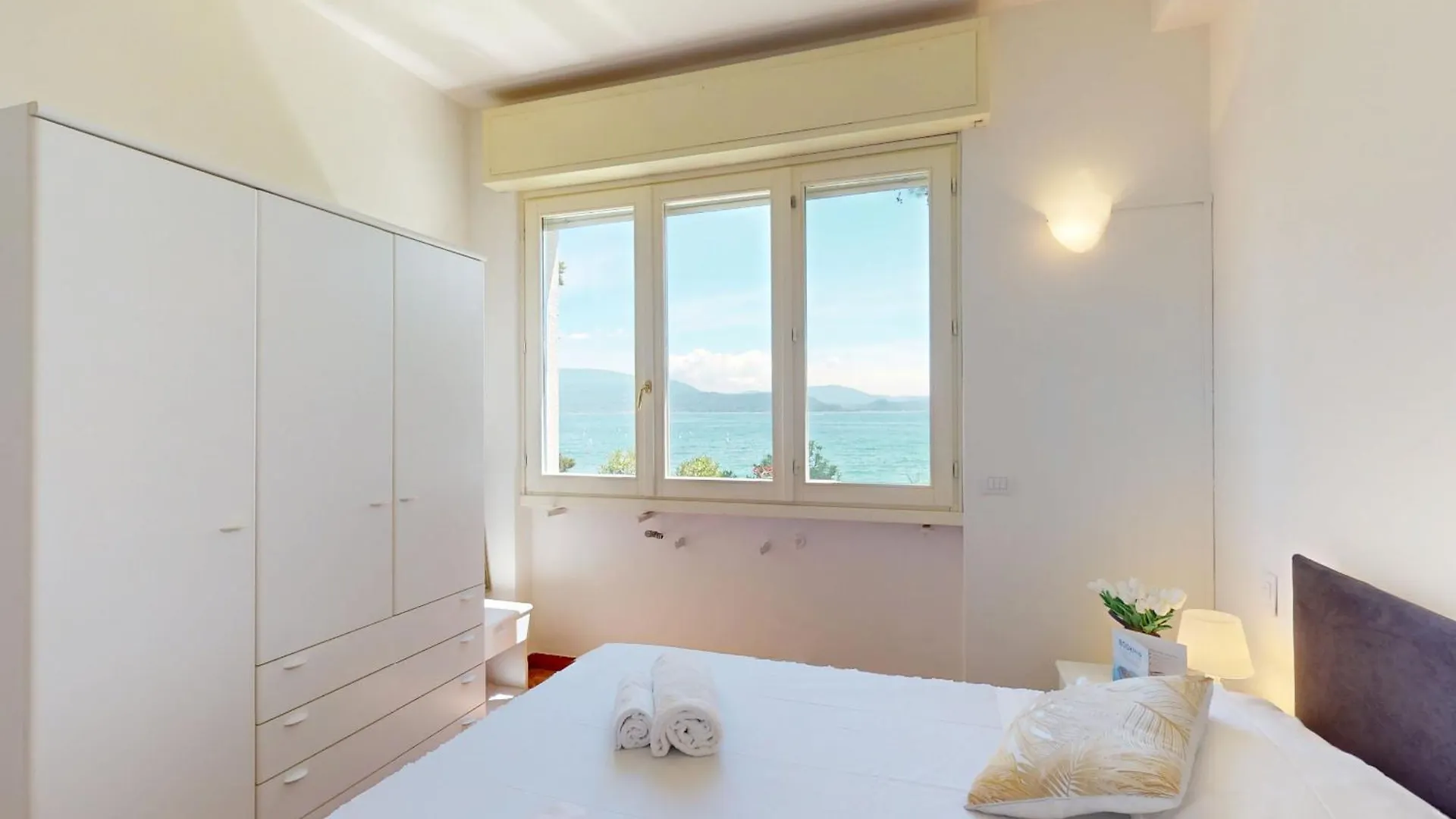 Villa 7 Bello By Bookinggardalake 라파 0*,  이탈리아