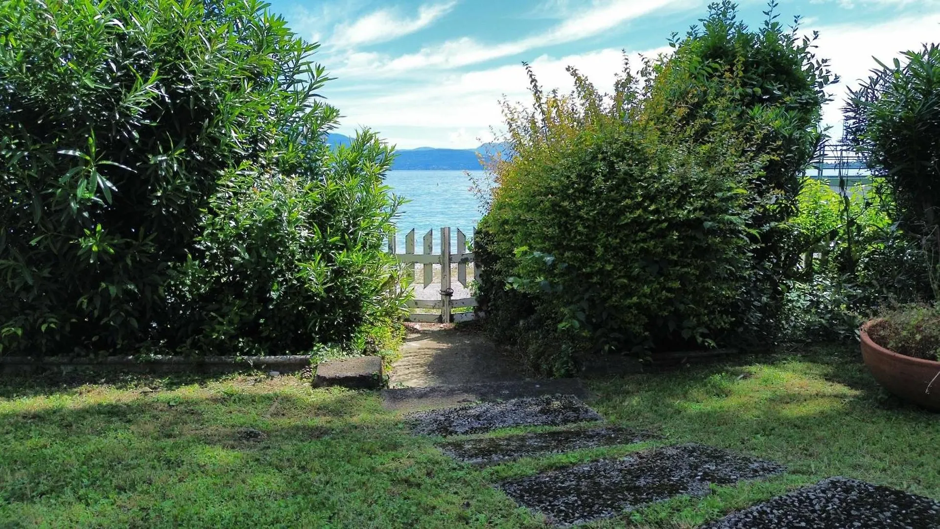 Villa 7 Bello By Bookinggardalake Raffa